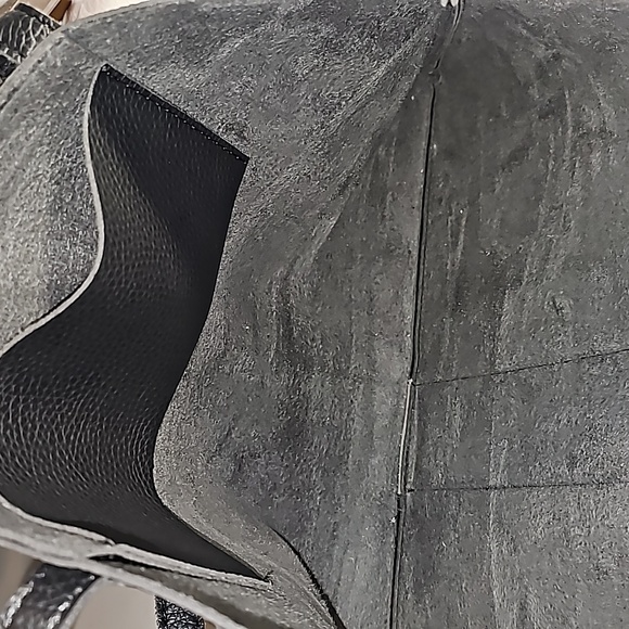 Vince Camuto Luck Tote in Black/Gray Vegan Pebbled Nordstrom Anniversary VGUC - Picture 10 of 16